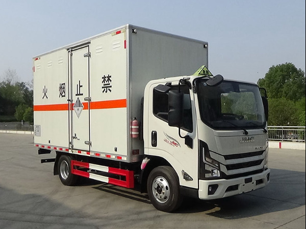 江鈴5噸雜項(xiàng)物品廂式運(yùn)輸車 江鈴5噸雜項(xiàng)物品廂式運(yùn)輸車