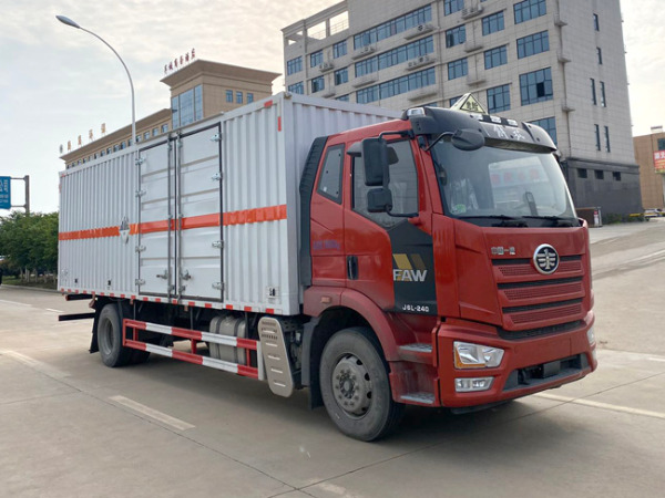解放J6L雜項(xiàng)危險(xiǎn)物品廂式運(yùn)輸車(chē) 解放J6L雜項(xiàng)危險(xiǎn)物品廂式運(yùn)輸車(chē)
