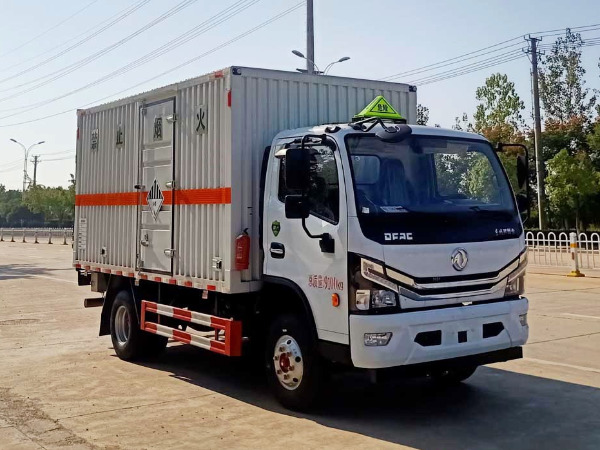 東風5噸雜項物品廂式運輸車 東風5噸雜項物品廂式運輸車