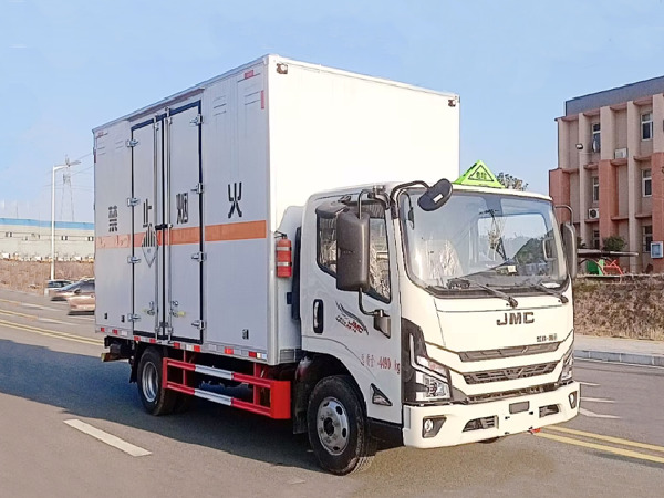 4米2雜項(xiàng)危險(xiǎn)物品廂式運(yùn)輸車